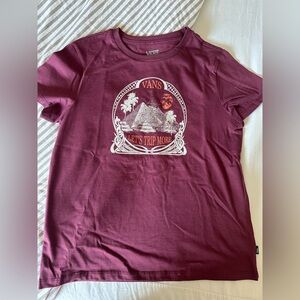 VANS NEW T SHIRT XL FOR WOMEN OR YOUTHS
